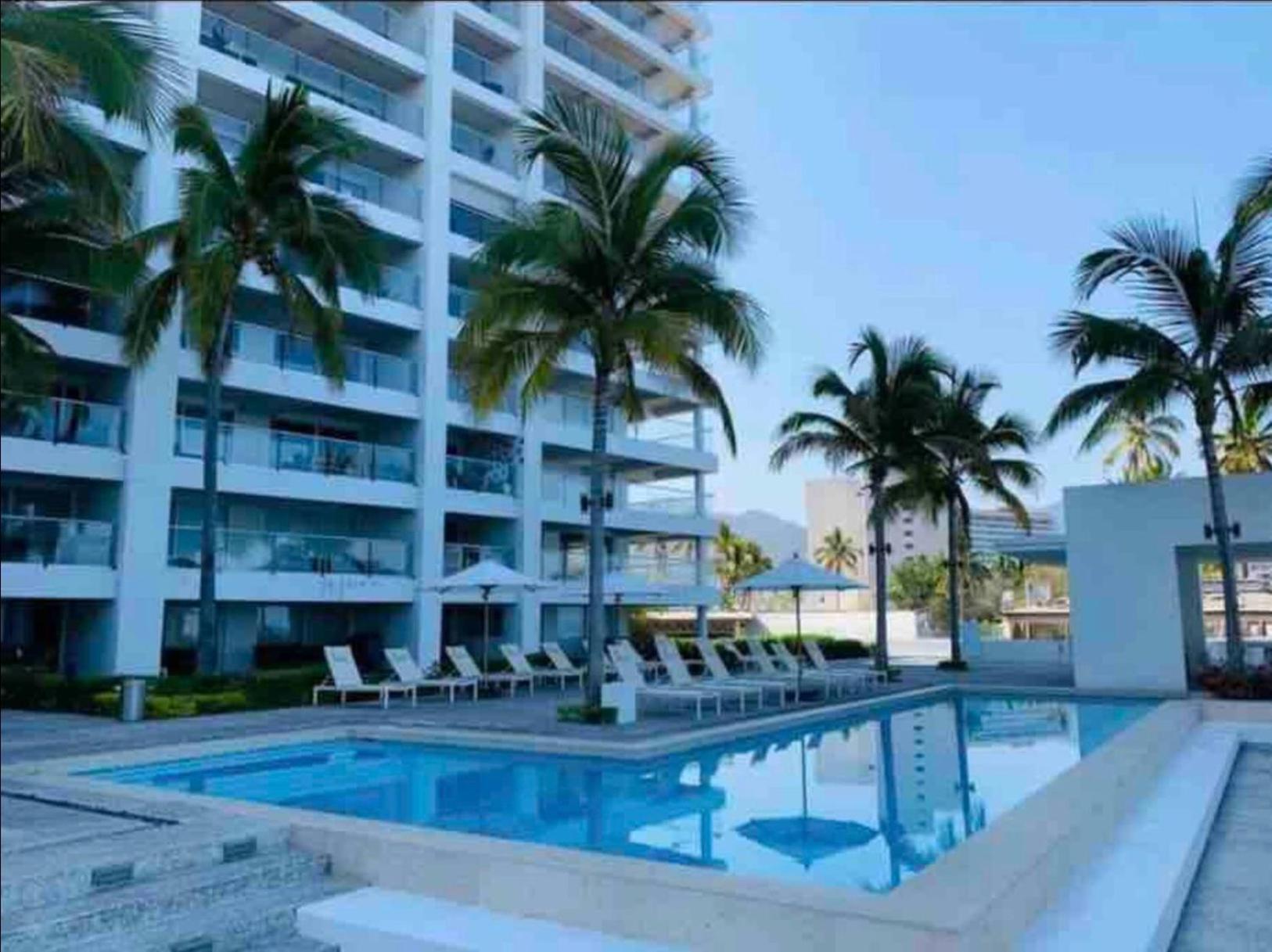 Luxury 12th-floor Condo, Ocean View, Near Malecon Apartment *